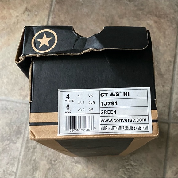 Converse Chuck Taylor Green High Top Sneakers- women’s 6- NWB - Picture 11 of 11